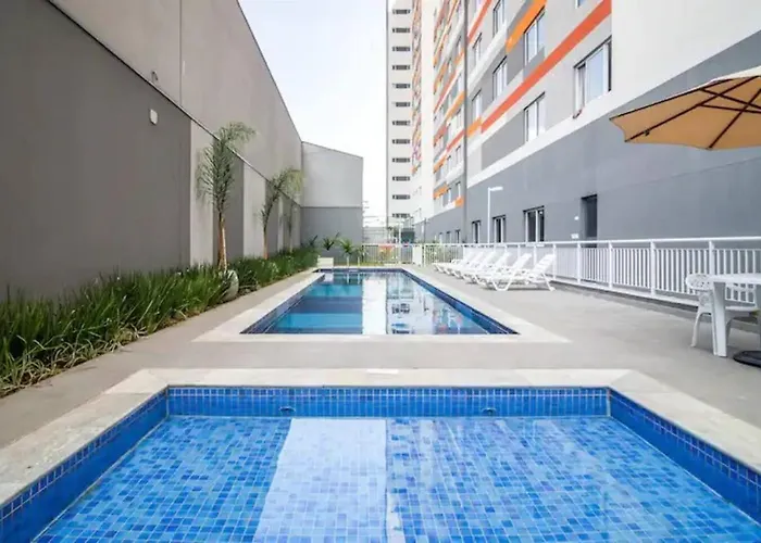 Condomínio Novo com Piscina no Brás
